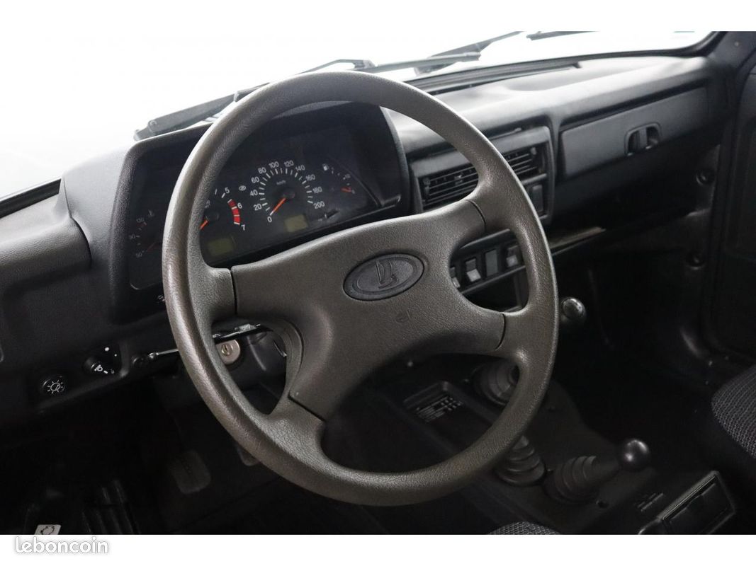 LADA NIVA 1.7i - 81 Utlilitaire (image 10)