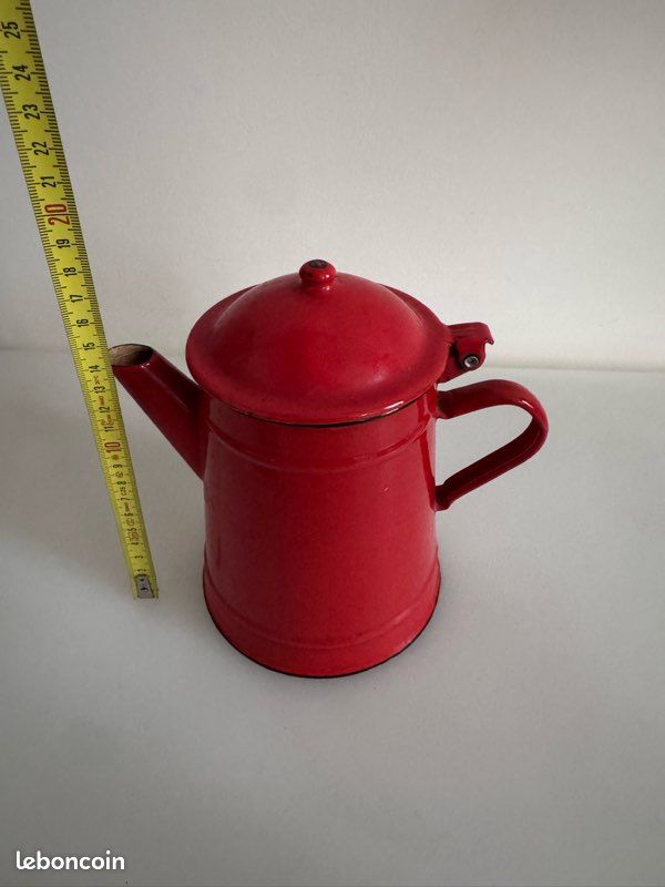 Théière vintage émaillée rouge (image 6)