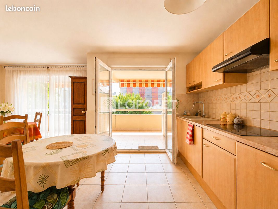 Appartement 4 pièces 80 m² · à Challes-les-Eaux · 80 m² · 339 000 €