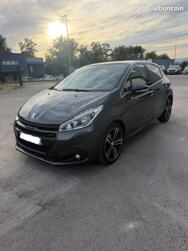 Peugeot 208 Gt line 1.6 Bluehdi 100 ch (image 1)