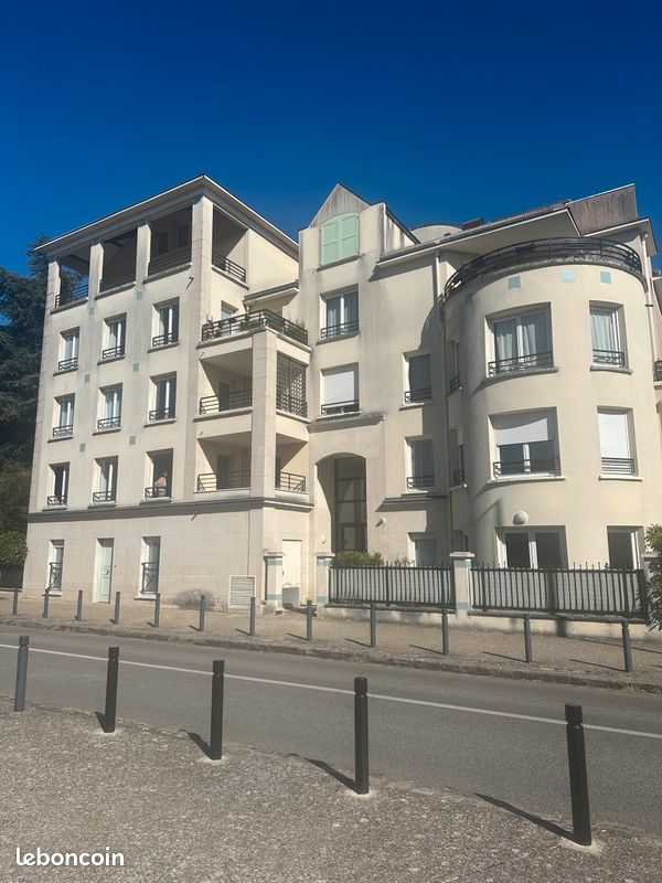 Appartement 3 pièce(s) 68 m²à louer Guyancourt