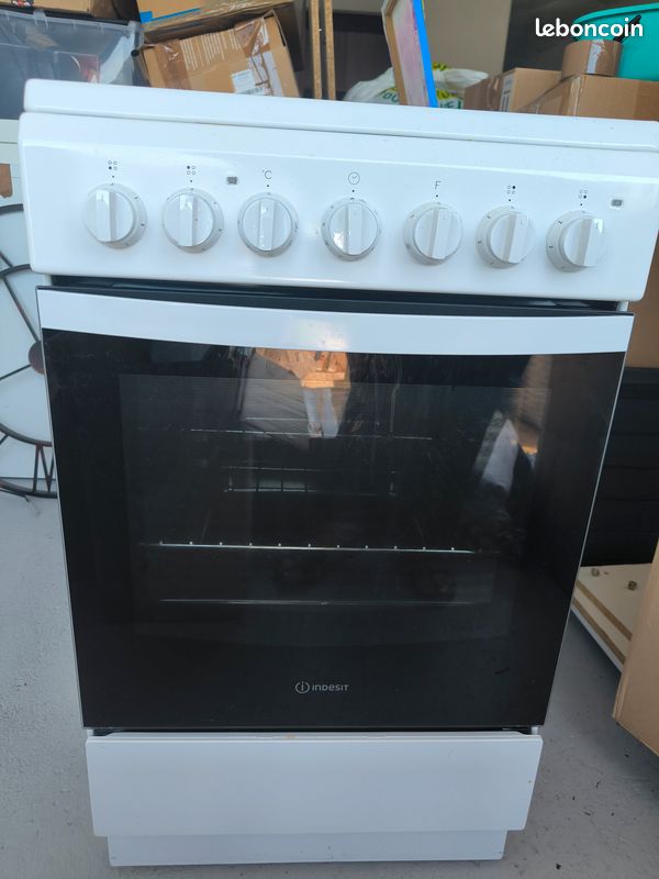 Cuisinière électrique (image 1)