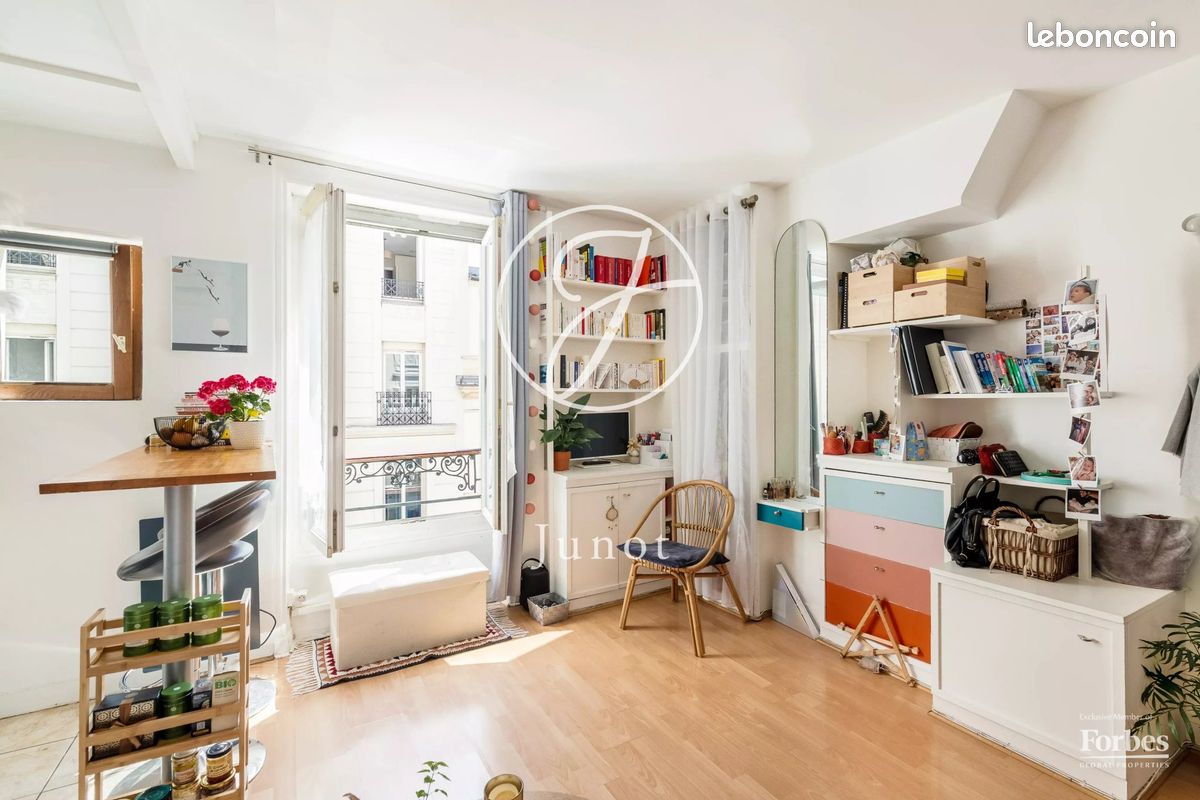 Appartement 1 pièce 18 m² · à Paris · 18 m² · 210 000 €