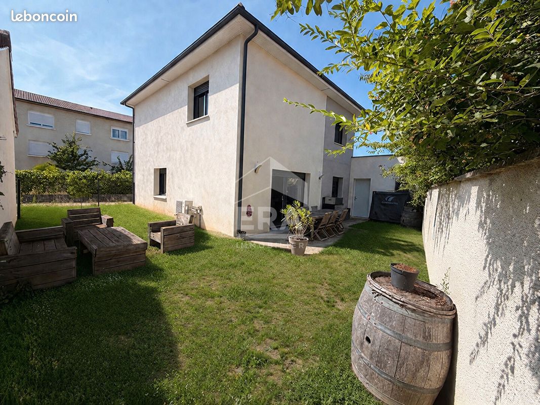 Maison 4 pièces 106 m² · à Bourg-en-Bresse · 106 m² · 269 000 €