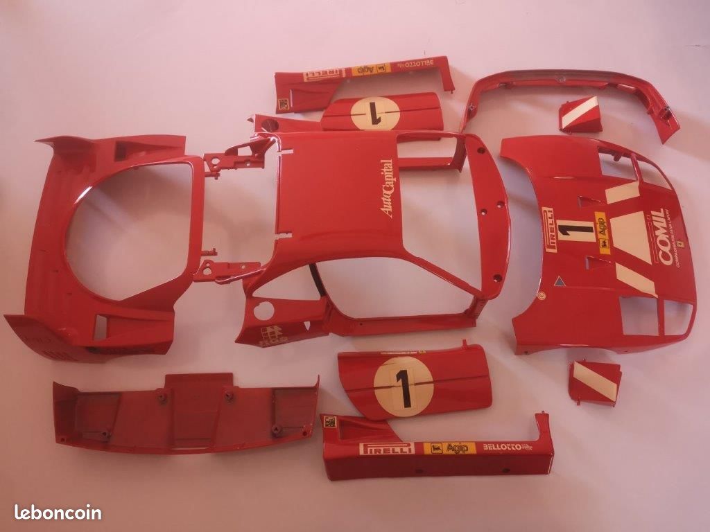Pièces métalliques F40 et Testarossa Pocher 1/8 différentes (image 14)