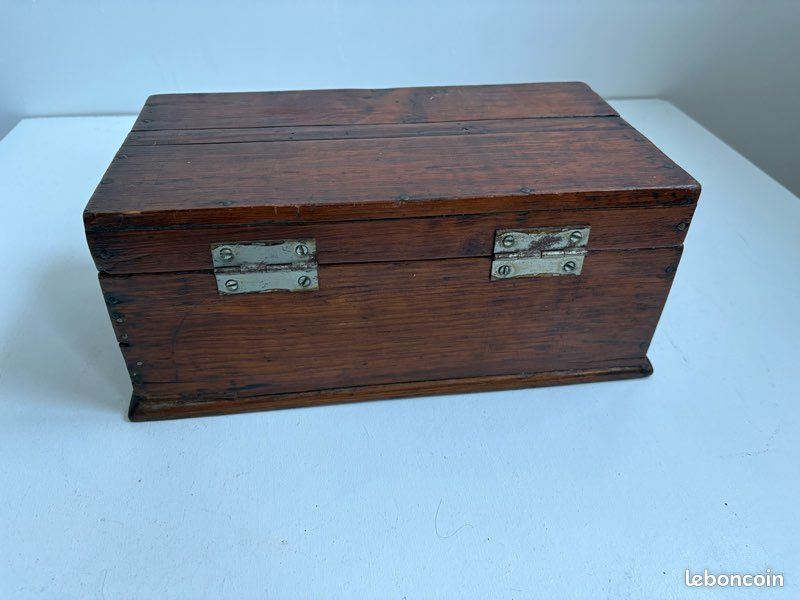 Boîte ancienne en bois (image 3)