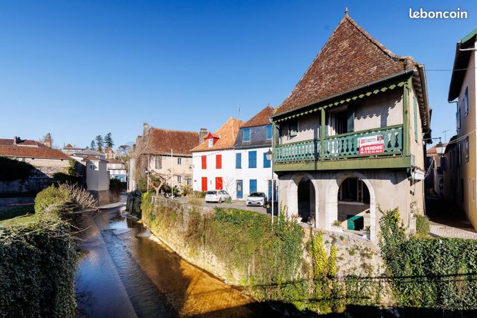 https://img.leboncoin.fr/api/v1/lbcpb1/images/e5/7b/5a/e57b5a7b959724fd01f0131ce724180f42c82518.jpg?rule=ad-image
