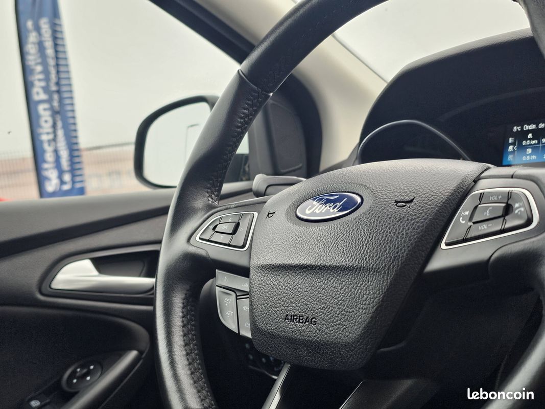 FORD Focus 1.0 EcoBoost 100 S&S 99g Trend (image 15)