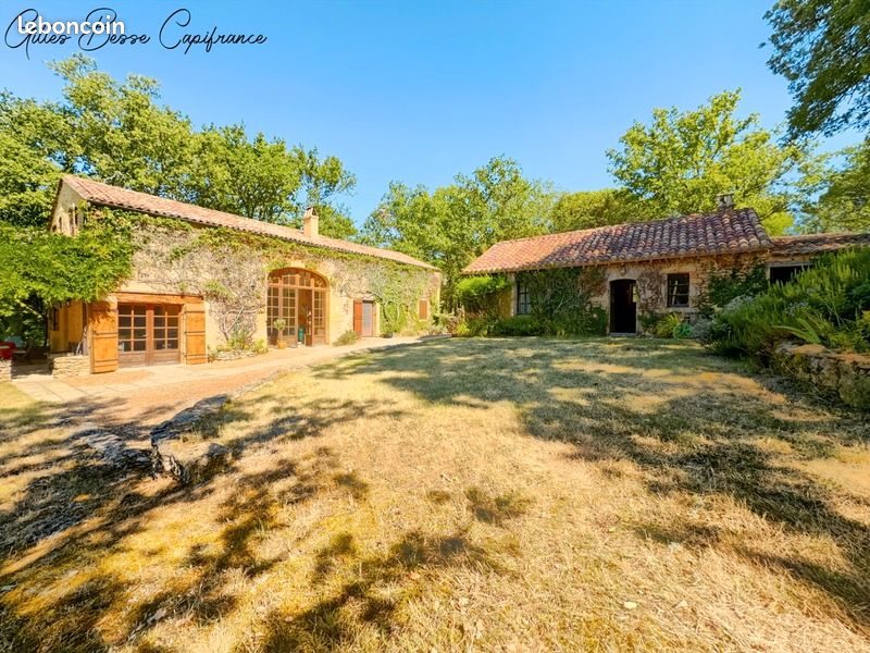 Maison 5 pièces 150 m² · à Mauzac-Et-Grand-Castang · 150 m² · 470 000 €