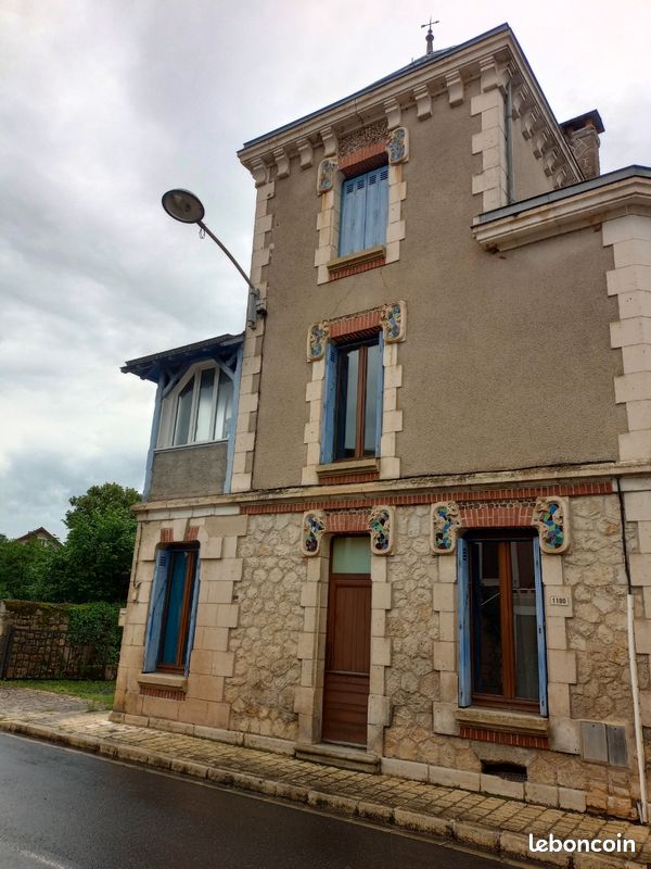 Maison 4 pièces 73 m² · à Hautefort · 73 m² · 96 000 €