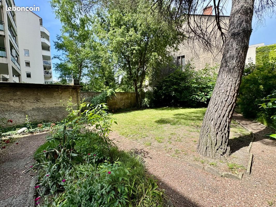 Maison 6 pièces 149 m² · à Villeurbanne · 149 m² · 850 000 €