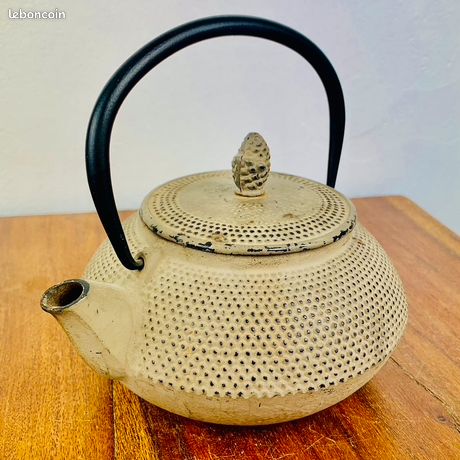 Théière Ancienne En Fonte - Style Asiatique - Noir Mat - Sans Marque