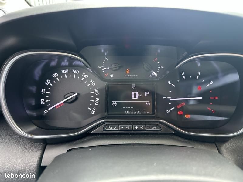 Citroen C3 Aircross PureTech 130ch S&S Shine EAT6 (image 24)