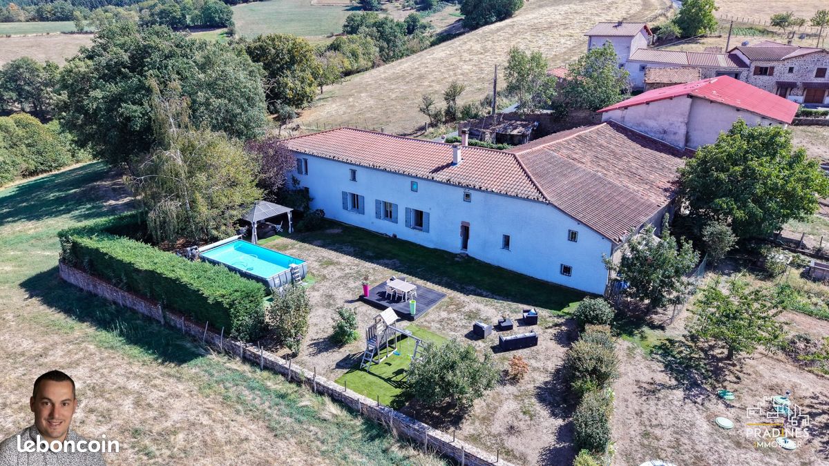 Maison 6 pièces 280 m² · à Larajasse · 280 m² · 499 000 €