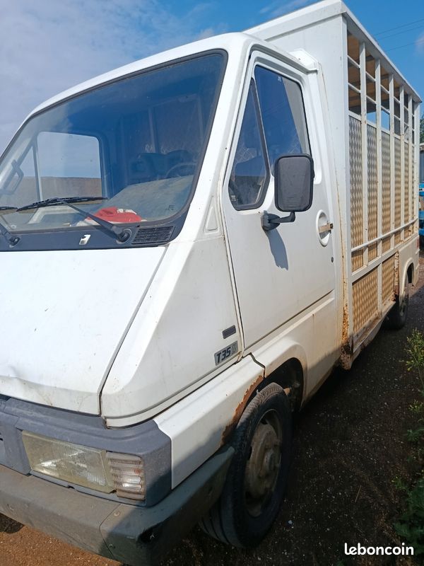 Renault Master bettaillère (image 2)