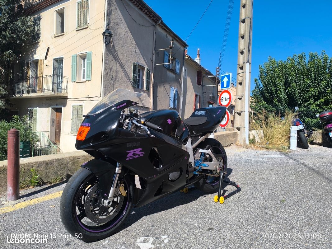 GSXR 750 2001 piste (image 1)