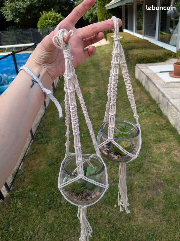 Suspensions fausses plantes (image 1)