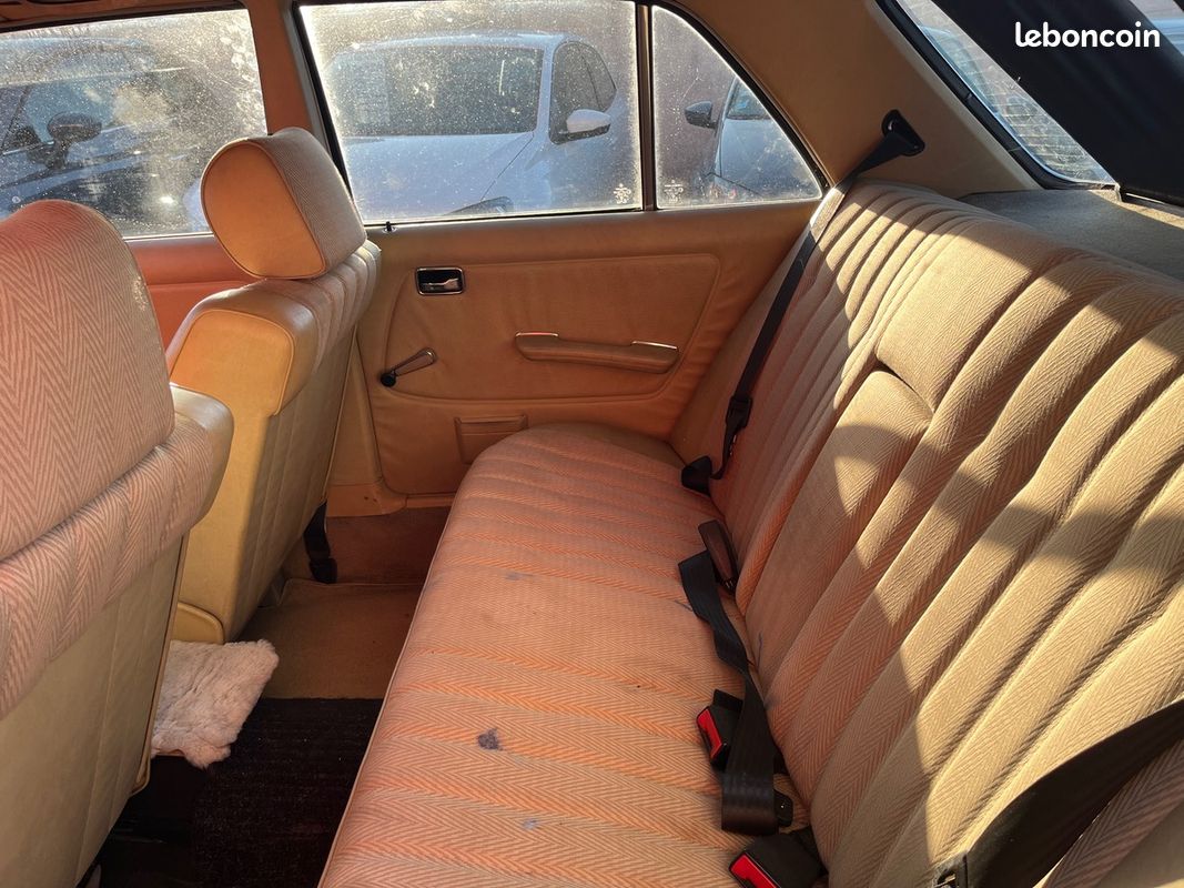 Mercedes 200 diesel 60 chevaux 5 places | vintage très propre | contrôle technique ok | revisee (image 12)