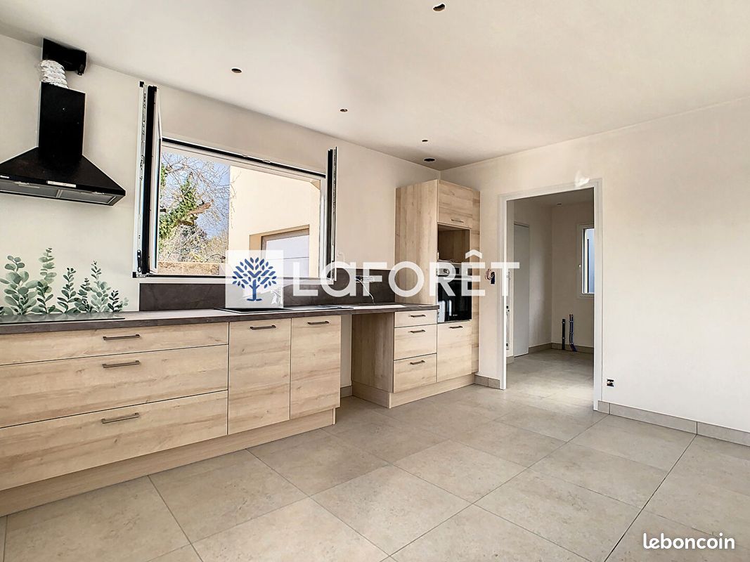 Maison 3 pièces 93 m² · à Bressuire · 93 m² · 875 €/mois