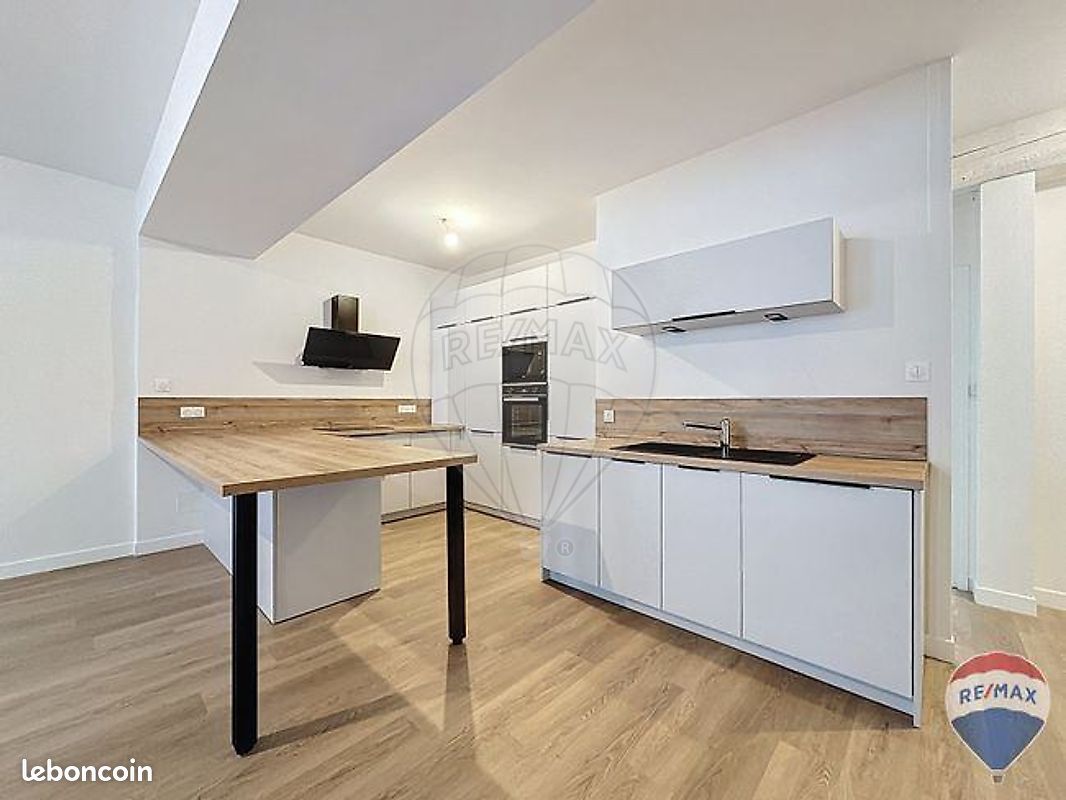 Appartement 4 pièces 121 m² · à Chalon-sur-Saône · 121 m² · 980 €