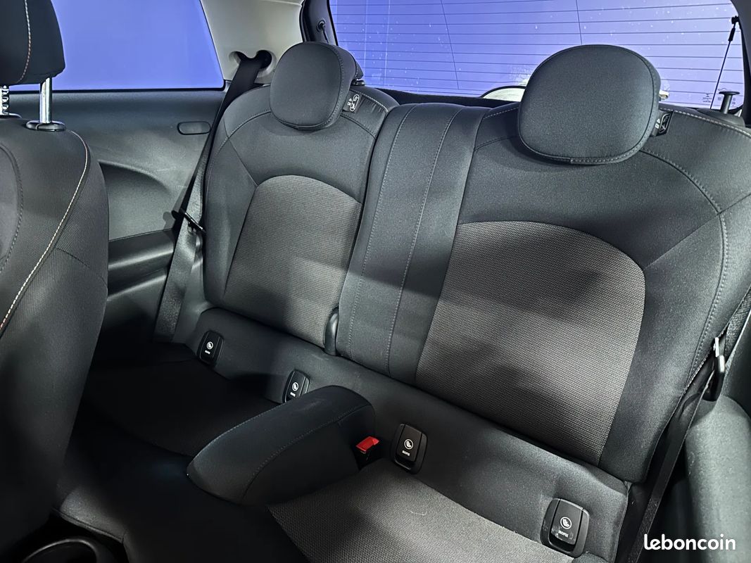 Mini Business 1.5 D 116ch - 2018 - Boîte auto-Climatisation (image 26)