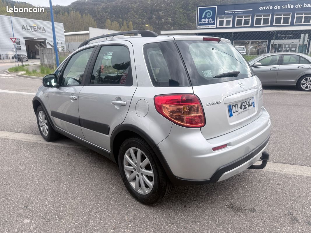 Suzuki SX4 2.0 DDIS 135 GLX 4X4 (image 3)
