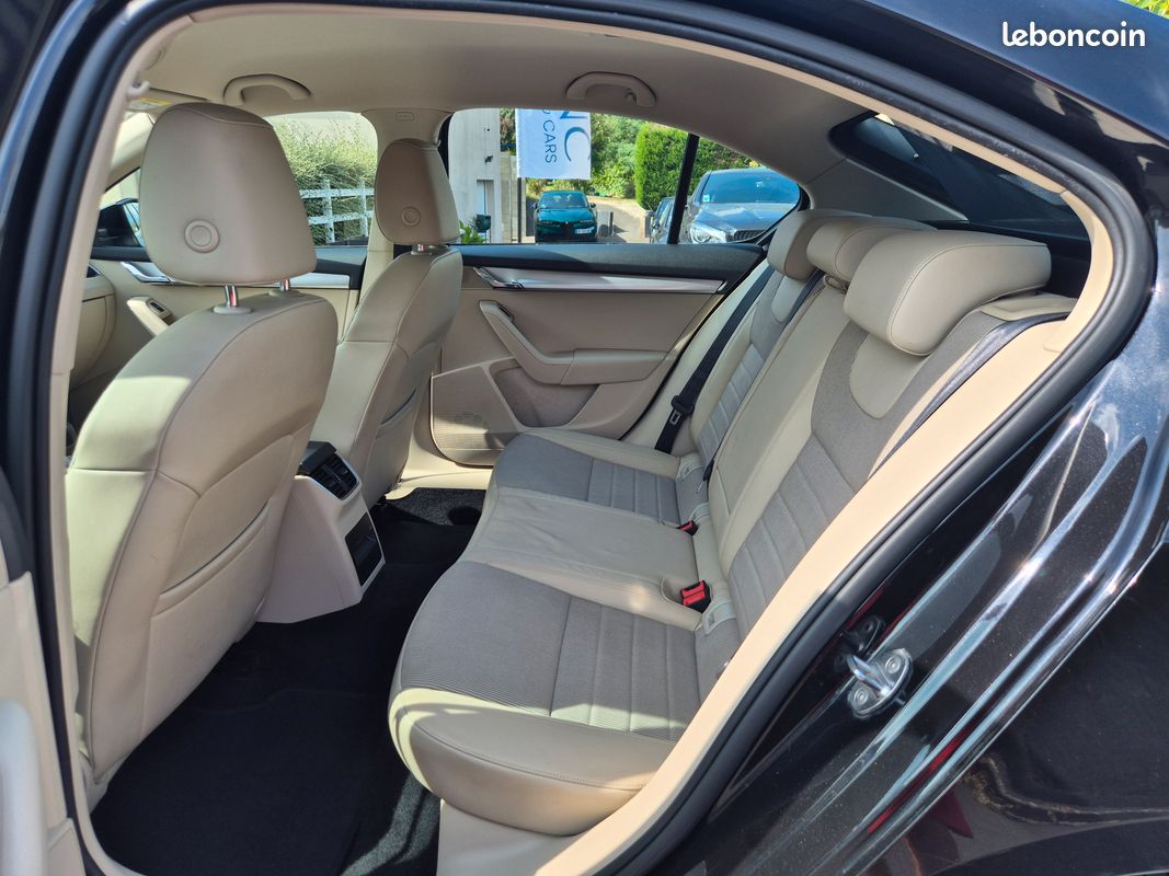 Skoda Octavia 2.0 TDI 150 Elegance - Xénons - Intérieur beige - Kit distri OK (image 14)