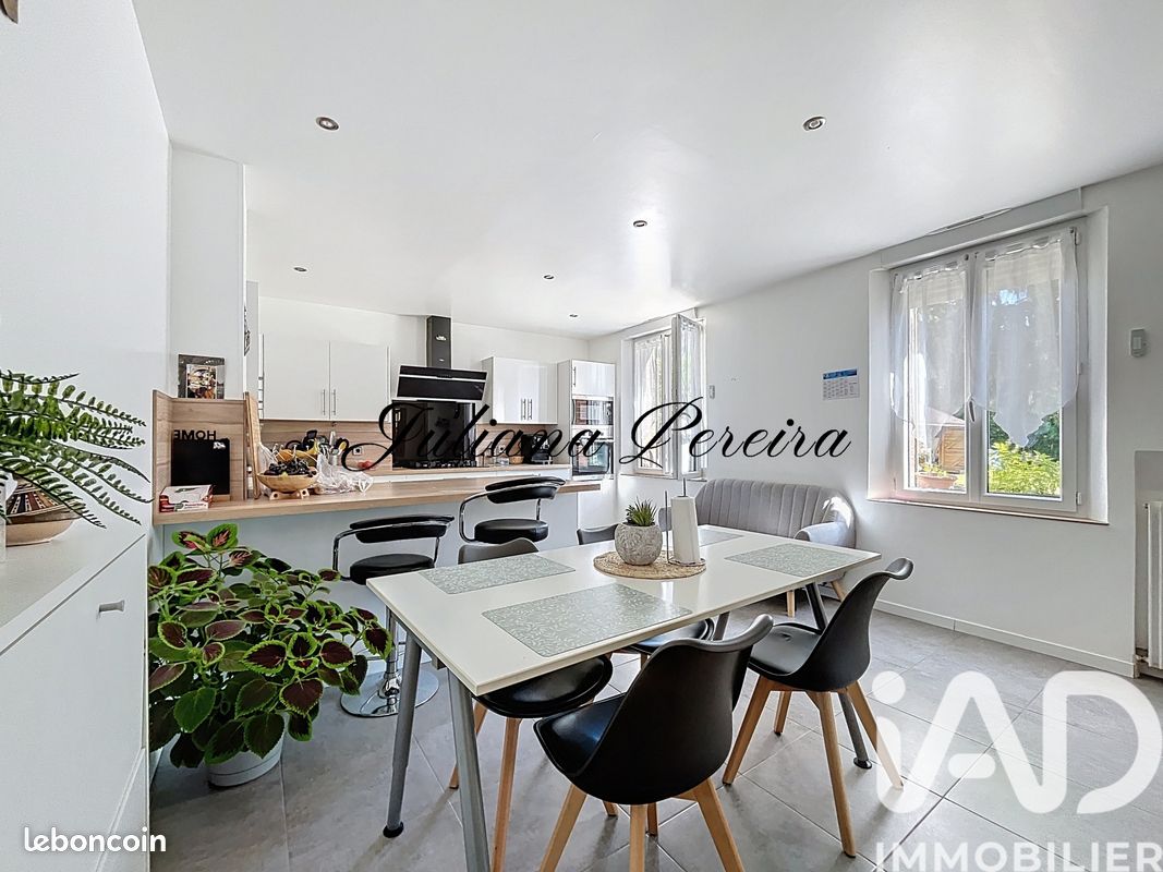 Maison 5 pièces 118 m² · à Fontenay-Saint-Père · 118 m² · 310 000 €