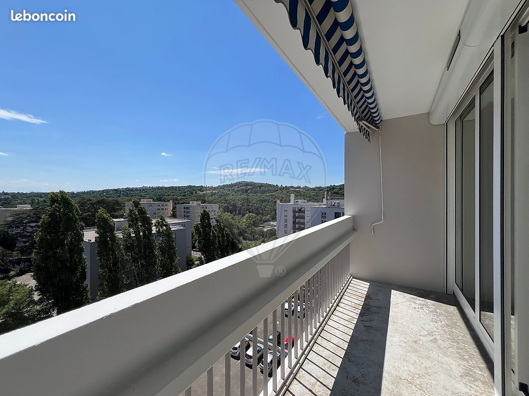 Appartement 3 pièce(s) 68 m²à louer Sainte-foy-les-lyon