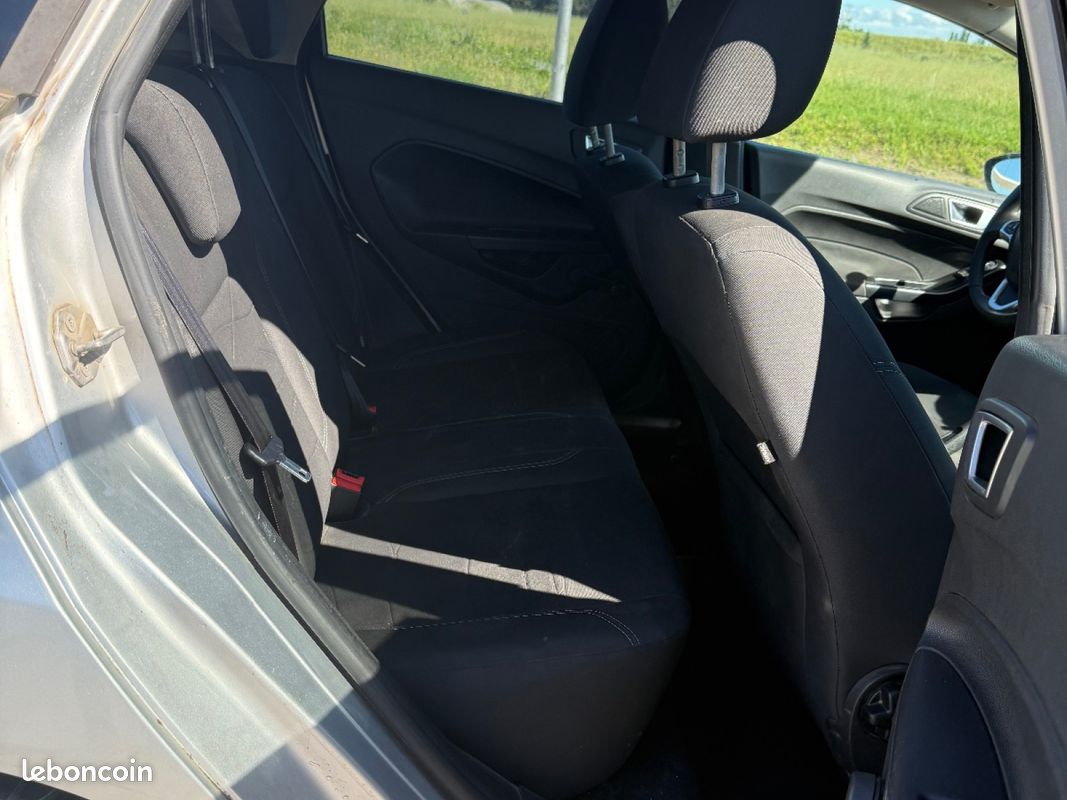 FORD FIESTA 1.25 60 Trend (image 11)