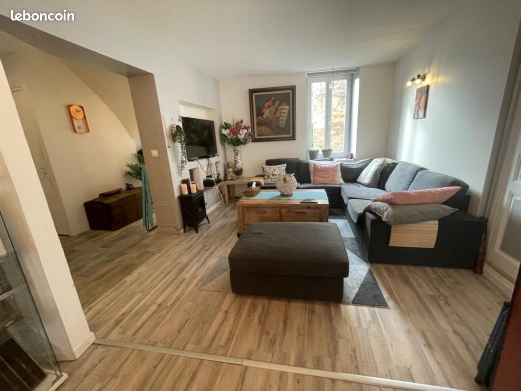 Maison 6 pièces 233 m² · à Orsennes · 233 m² · 115 000 €