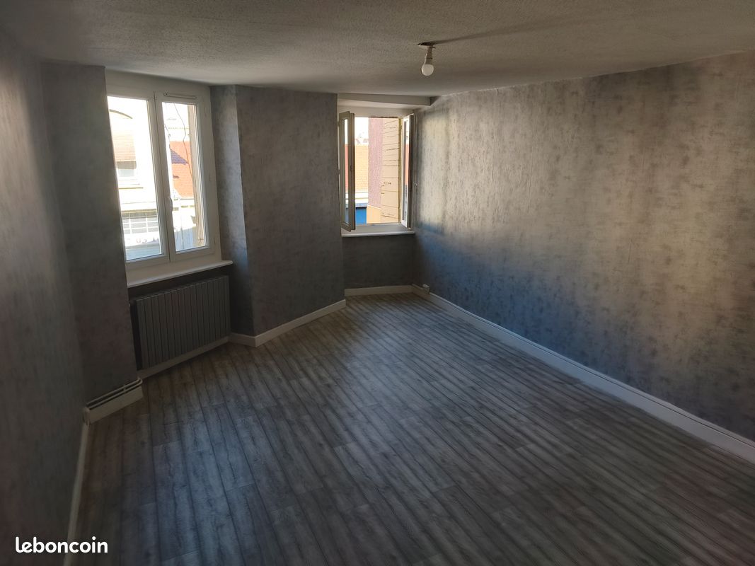 Appartement 3 pièces 54 m² · à Annonay · 54 m² · 450 €/mois