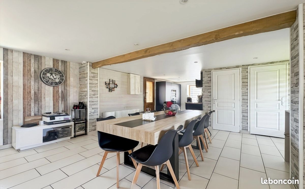 Maison 7 pièces 143 m² · à L'Abergement-Sainte-Colombe · 143 m² · 169 000 €