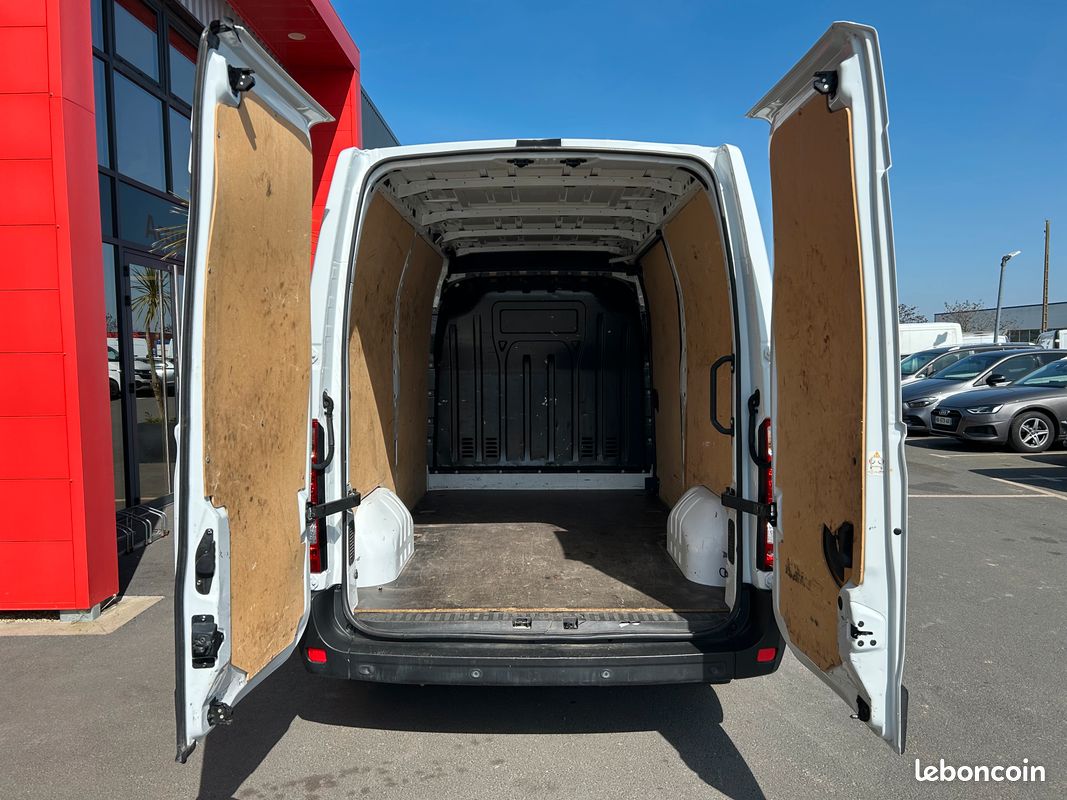 Renault Master FGN TRAC F3500 L2H2 DCI 135 GRAND CONFORT 16990 HT / 20388 TTC (image 5)