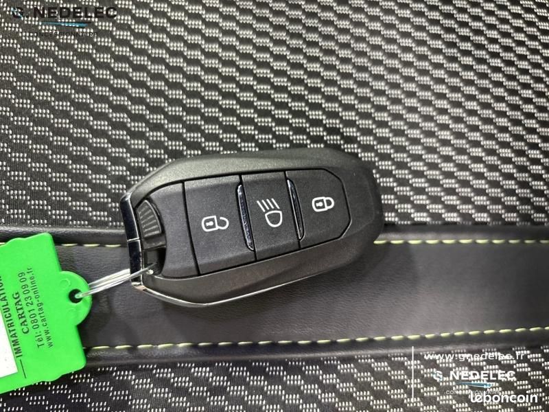Peugeot 2008 1.2 Hybrid 145ch GT e-DCS6 (image 14)