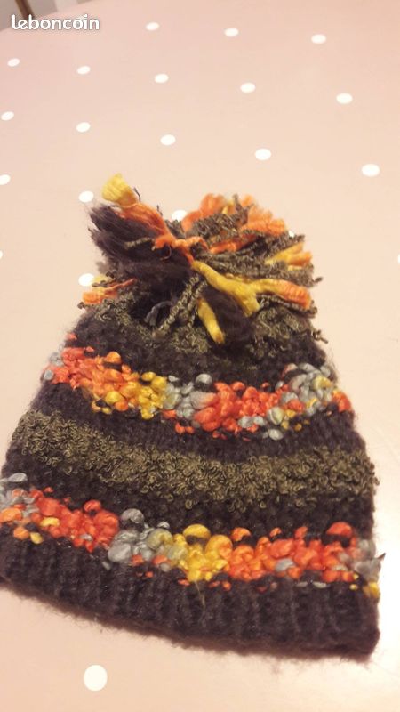 Bonnet (image 1)
