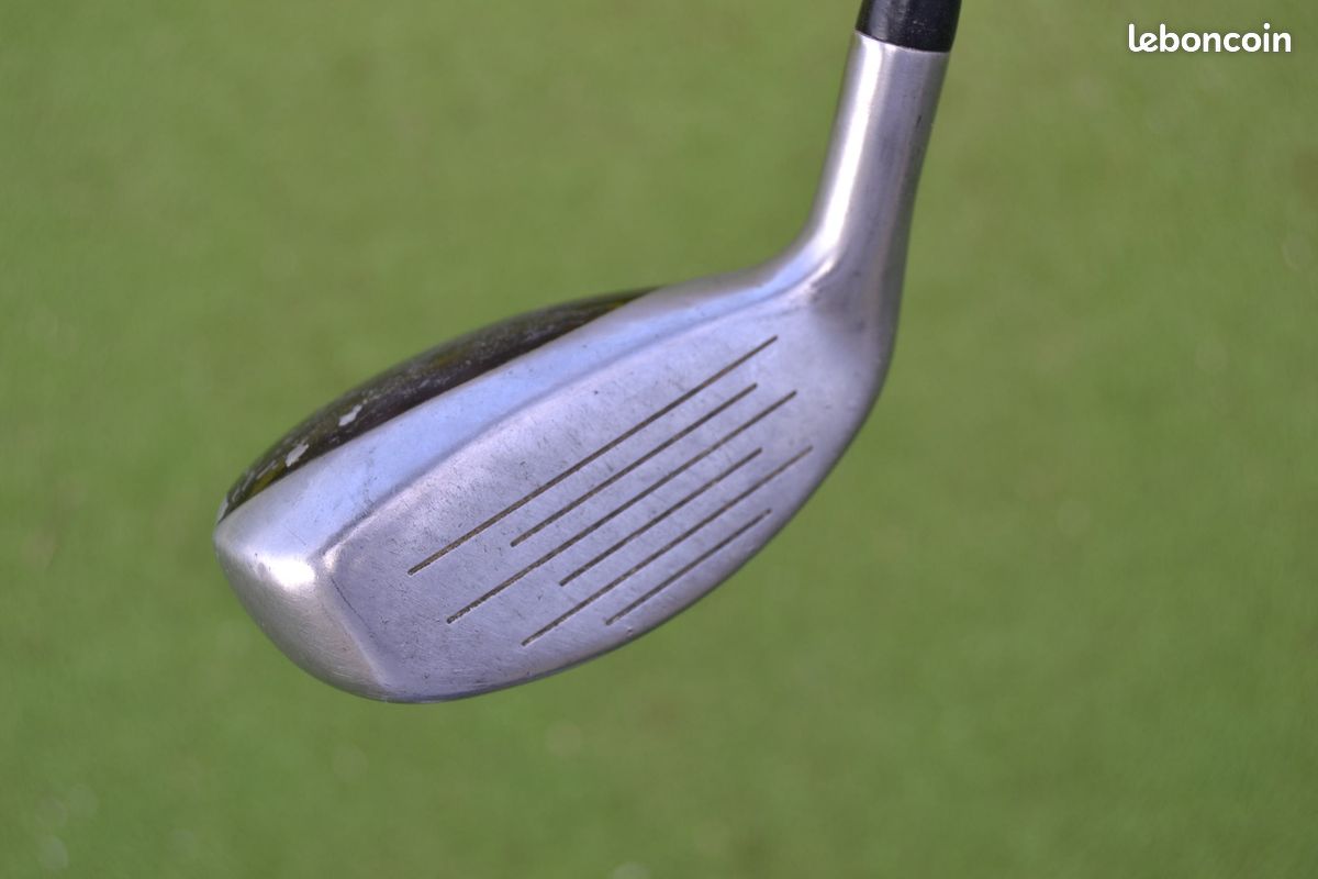 Hybride Taylormade Rescue Mid 4 - 22° - Graphite Regular - Main Droite