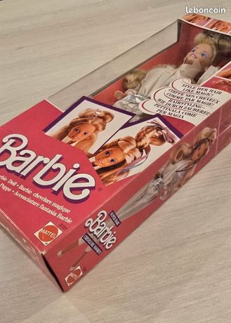 Poupée Mattel Barbie Poupée Barbie Ultra Chevelure plantureuse avec 15 accessoires