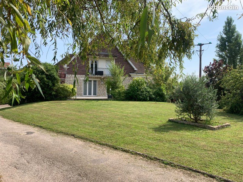 Maison 10 pièces 221 m² · à Bréviandes · 221 m² · 530 000 €