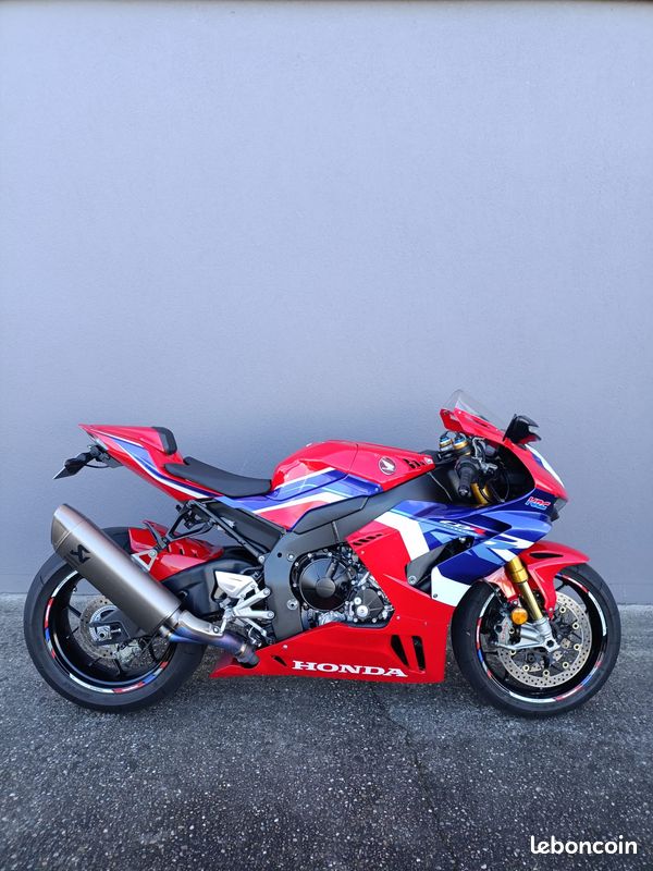Honda cbr 1000 rr-r fireblade sp - Motos