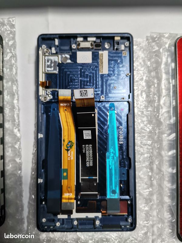 Ecran Lot des pièces Téléphone portable plusieurs modele et certaines carte mère aussi (image 2)