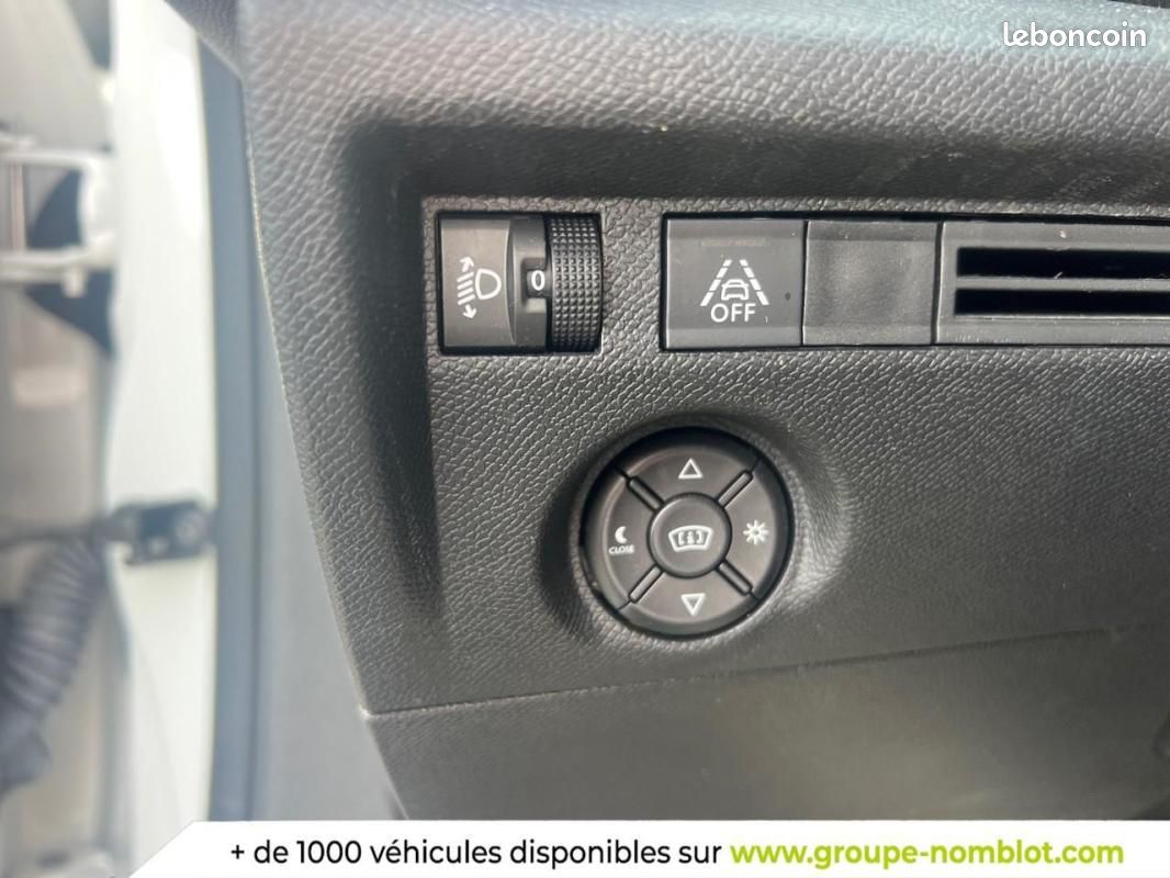 Citroën C4 BlueHDi 110 S&S BVM6 Shine (image 21)