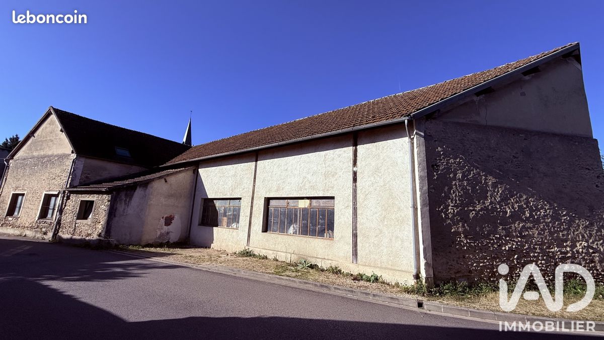 Immeuble 460 m² · à Garancières · 460 m² · 269 000 €