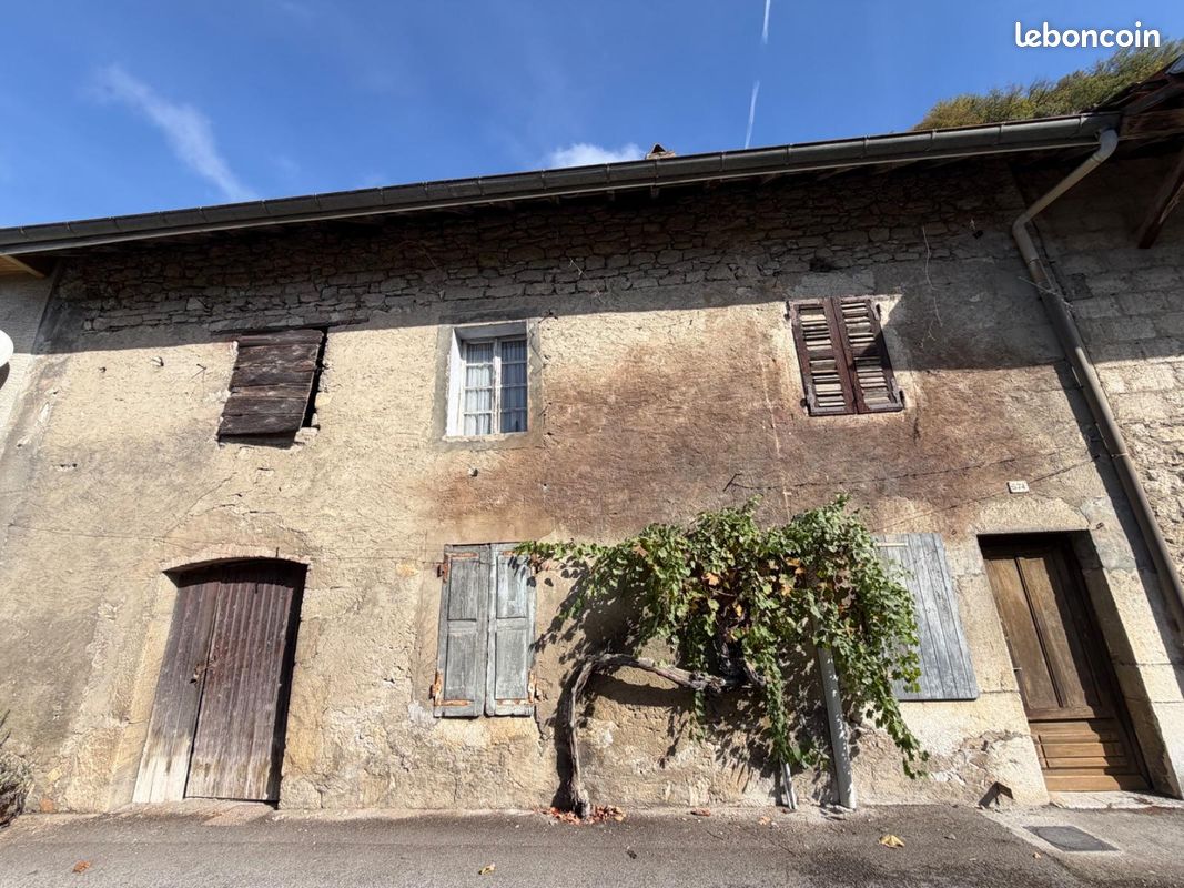 Maison 5 pièces 79 m² · à Vions · 79 m² · 75 000 €