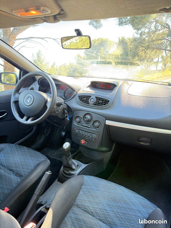 Renault CLIO 1.5 DCI 86ch / DISTRIBUTION NEUVE / EXCELLENT ÉTAT / GARANTIE (image 5)