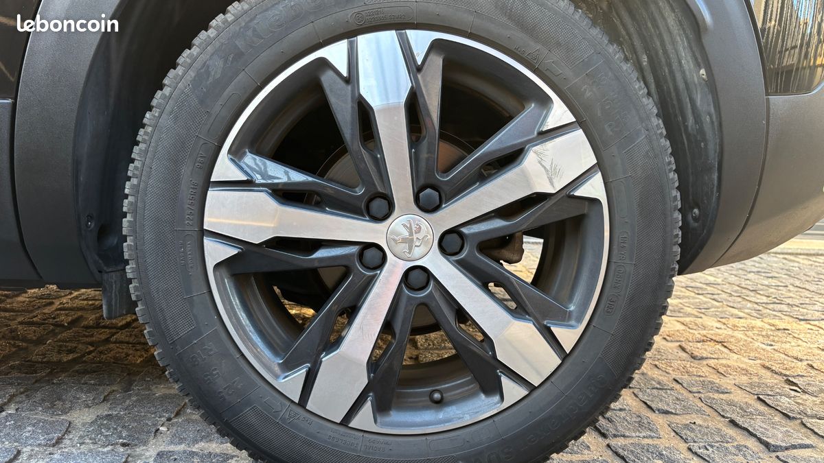 PEUGEOT 3008 1.2 PURETECH 130ch ALLURE EAT6 - Entretien complet * Carplay * Caméra * Grip Control (image 20)