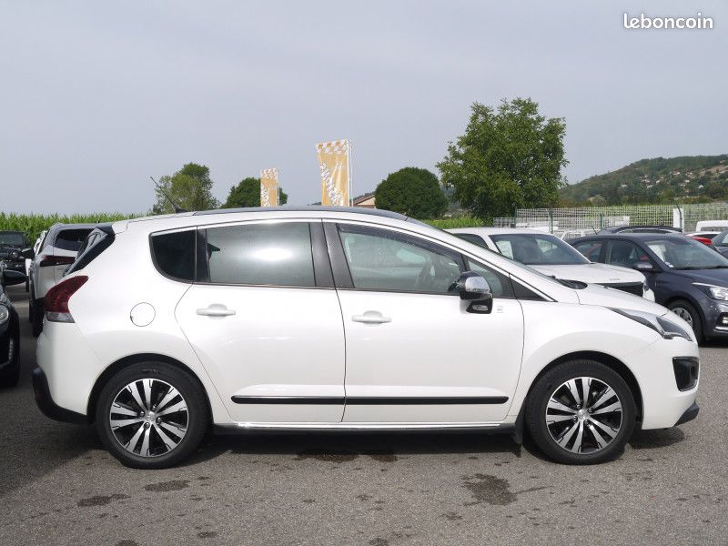 Peugeot 3008 HYBRID4 2.0 E-HDI FAP STYLE II ETG6 + ELECTRIC 37CH / ATTELAGE (image 3)