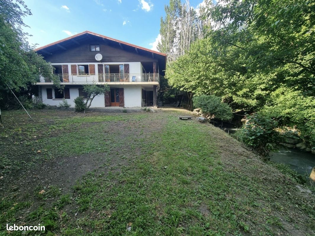 Maison 7 pièces 194 m² · à Sallanches · 194 m² · 598 000 €