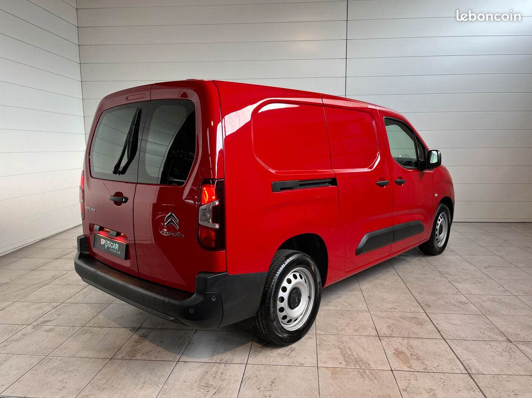 Citroën Berlingo (3 places) XL 950kg BlueHDi 130 S&S BVM6 Club / Faible KM /14 990 HT (image 4)