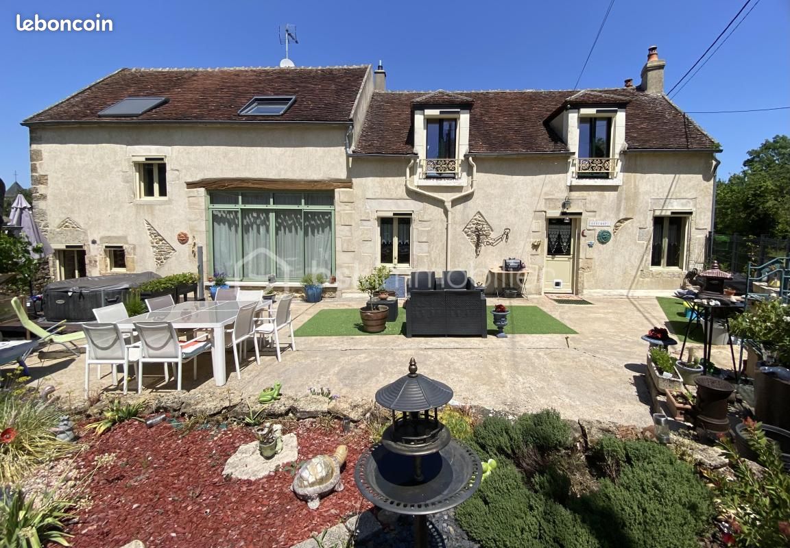 Maison 9 pièces 237 m² · à Marcy · 237 m² · 262 000 €